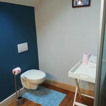 Thunder Roadhouse Bed & Breakfast